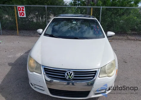 2010 Volkswagen Eos Lux z USA, uszkodzony, nr VIN WVWFA7AHXAV012665